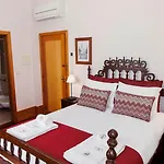 게스트하우스 The Luxury And Nature Retreat With Pool, Jacuzzi & Bbq 4*