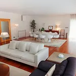 The Luxury And Nature Retreat With Pool, Jacuzzi & Bbq