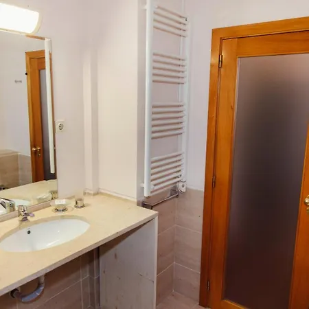 Πανσιόν The Luxury And Nature Retreat With Pool, Jacuzzi & Bbq Arcos de Valdevez
