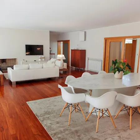 The Luxury And Nature Retreat With Pool, Jacuzzi & Bbq Gæstehus