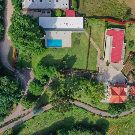 بيت ضيافة The Luxury And Nature Retreat With Pool, Jacuzzi & Bbq