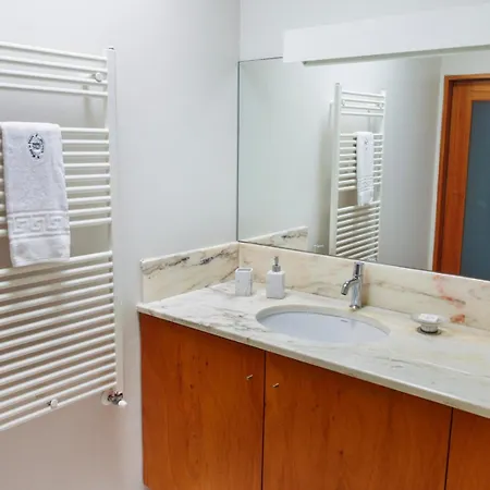 Affittacamere The Luxury And Nature Retreat With Pool, Jacuzzi & Bbq