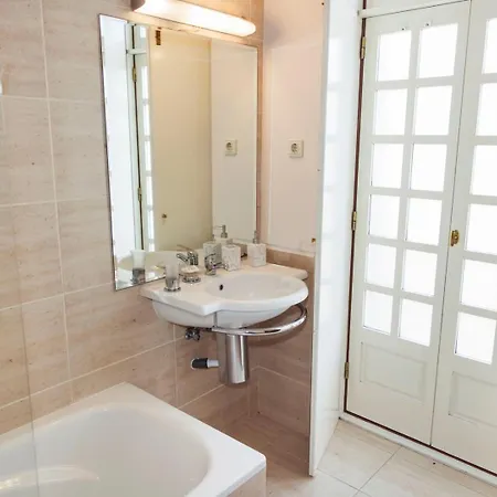 בית הארחה The Luxury And Nature Retreat With Pool, Jacuzzi & Bbq ארקוס דה ואלדבז