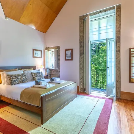 Casa de hóspedes The Luxury And Nature Retreat With Pool, Jacuzzi & Bbq 4*