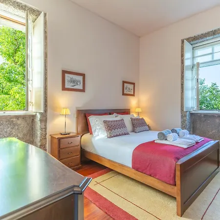 Casa de hóspedes The Luxury And Nature Retreat With Pool, Jacuzzi & Bbq Arcos de Valdevez