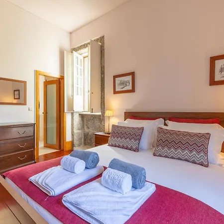 בית הארחה The Luxury And Nature Retreat With Pool, Jacuzzi & Bbq ארקוס דה ואלדבז