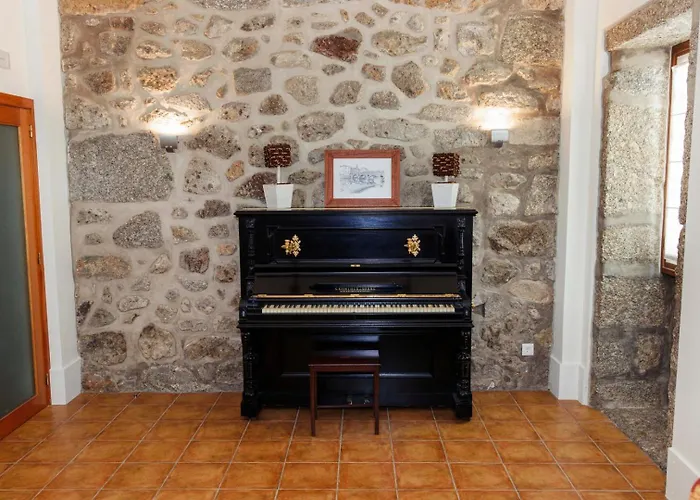 Guest house The Luxury And Nature Retreat With Pool, Jacuzzi & Bbq 4*