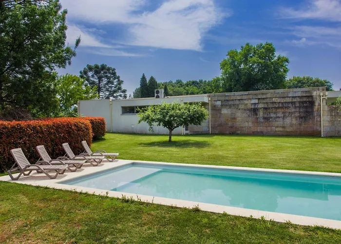 בית הארחה The Luxury And Nature Retreat With Pool, Jacuzzi & Bbq ארקוס דה ואלדבז