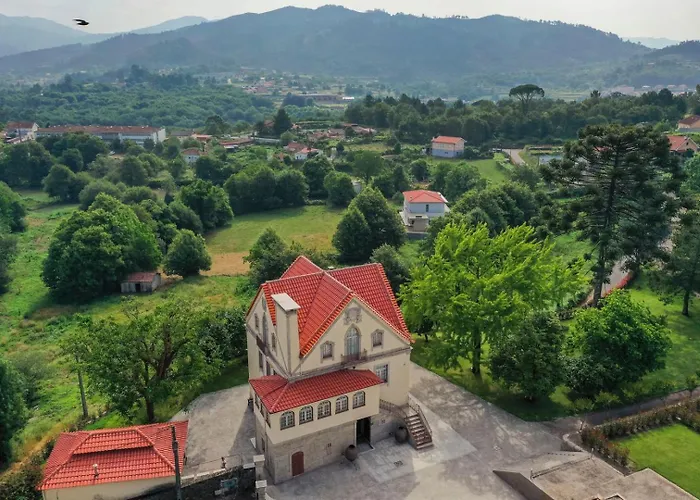 Maison d'hôtes The Luxury And Nature Retreat With Pool, Jacuzzi & Bbq 4*