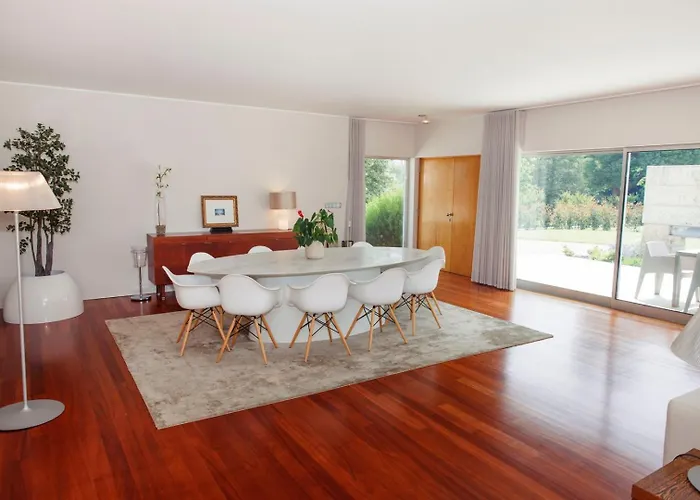 The Luxury And Nature Retreat With Pool, Jacuzzi & Bbq 4*