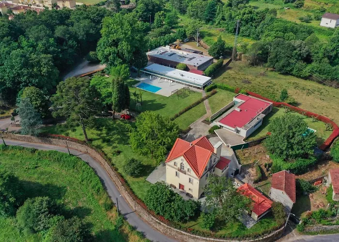 Maison d'hôtes The Luxury And Nature Retreat With Pool, Jacuzzi & Bbq 4*