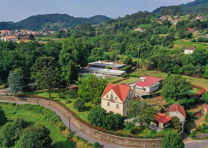 The Luxury And Nature Retreat With Pool, Jacuzzi & Bbq 4*